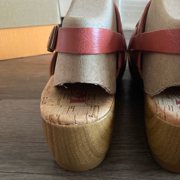 Korks-ease Freya Platform Sandals Dusty Red Leather New with box - Picture 9 of 9